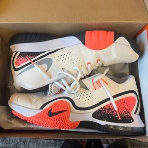 Nike Court Tech Challenge 20 Lava 2020